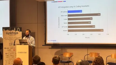 Sohaib Tariq on stage at apidays London 2024