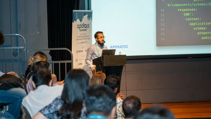 Sohaib Tariq presenting at apidays Singapore 2024